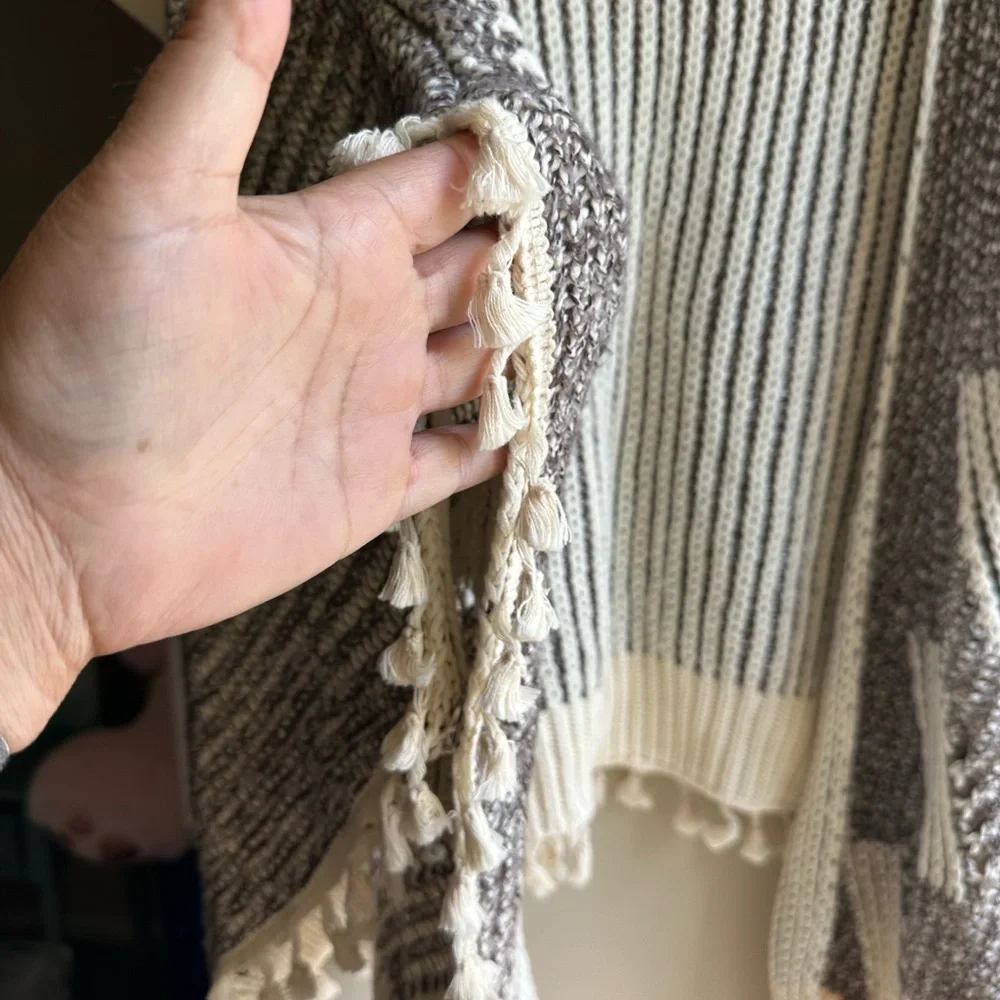 Anthropologie Black and Cream Knit Poncho - Picture 7 of 13